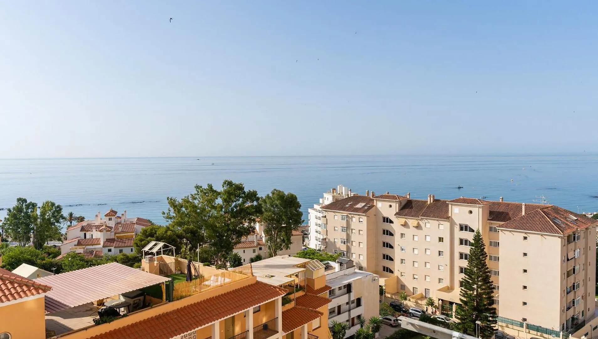 Nac8 - Bonito Apartamento Con Vistas Al Mar 2 Dormitorios, Wifi, 3 Piscinas, Playa A 250 Metros Benalmádena