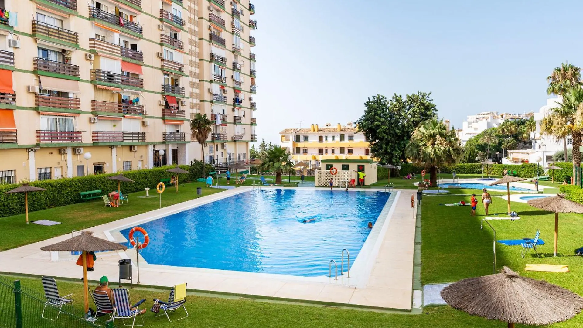 Nac8 - Bonito Apartamento Con Vistas Al Mar 2 Dormitorios, Wifi, 3 Piscinas, Playa A 250 Metros Benalmádena 0*,