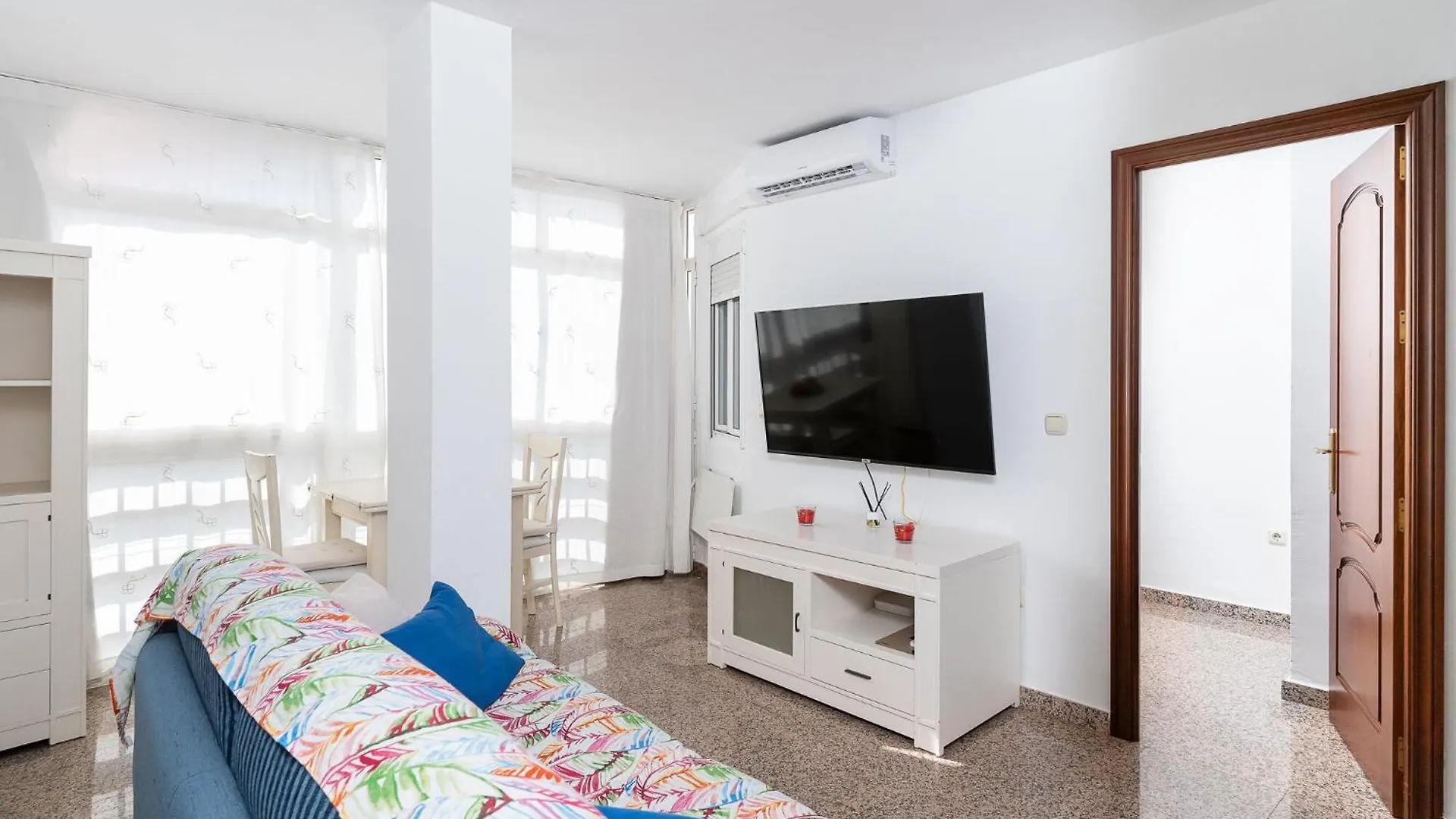 Nac8 - Bonito Apartamento Con Vistas Al Mar 2 Dormitorios, Wifi, 3 Piscinas, Playa A 250 Metros Benalmadena