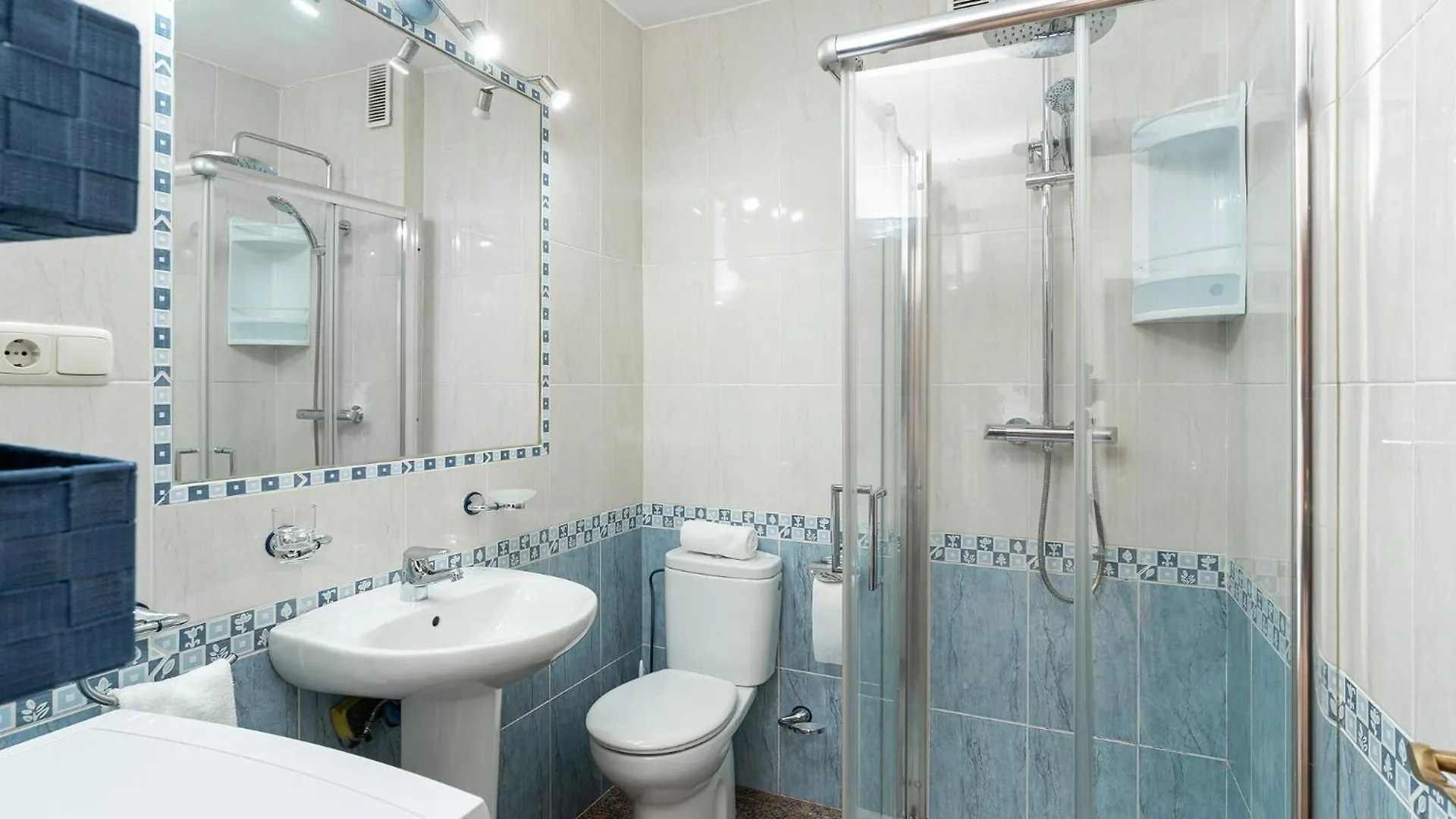 Appartement Nac8 - Bonito Apartamento Con Vistas Al Mar 2 Dormitorios, Wifi, 3 Piscinas, Playa A 250 Metros Benalmádena Espagne